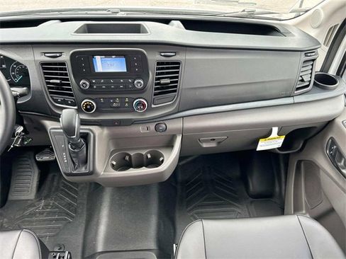 New 2025 Ford Transit 250 148 Medium Roof image 15