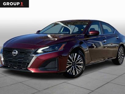 Used 2024 Nissan Altima 2.5 SV w/ SV Premium Package