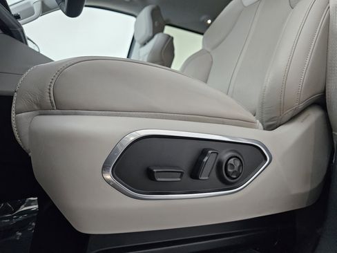 Used 2022 Jeep Wagoneer Series II image 10