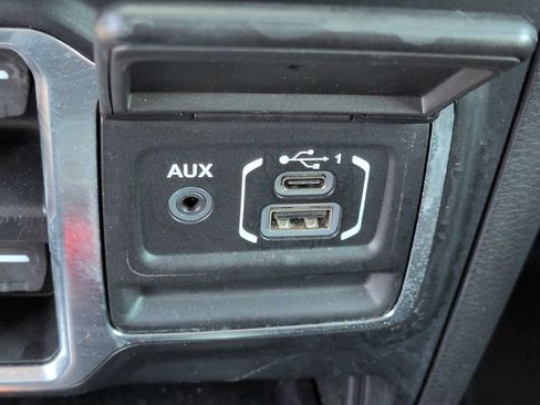 Used 2022 Jeep Wrangler Unlimited Rubicon AWD/4WD image 21