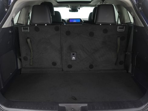 Used 2025 Toyota Highlander Platinum image 10
