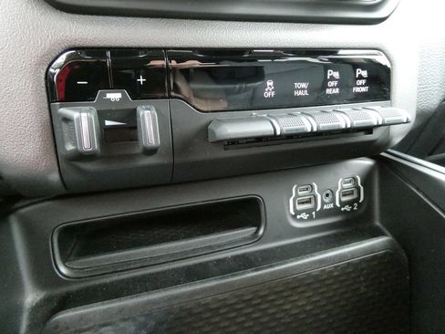 Used 2020 RAM 1500 Big Horn AWD/4WD image 27