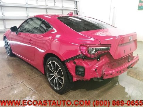 Used 2017 Toyota 86 image 6