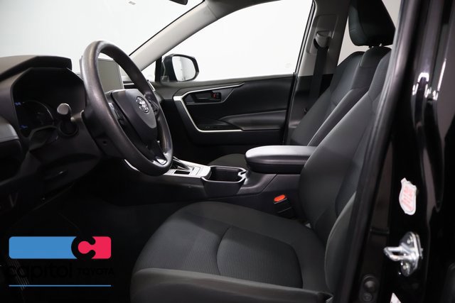 Certified 2025 Toyota RAV4 LE AWD/4WD image 12