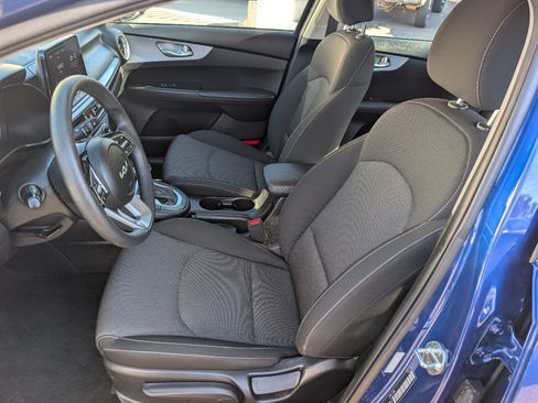 Used 2024 Kia Forte LXS FWD image 2