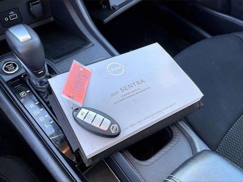 Used 2021 Nissan Sentra S image 32