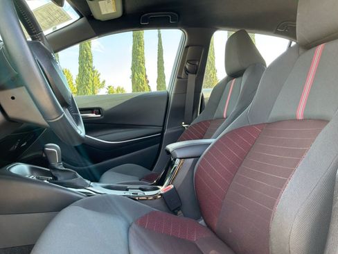 Used 2025 Toyota Corolla SE FWD image 18
