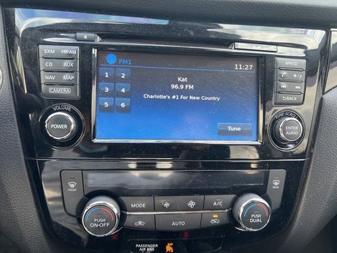 Used 2017 Nissan Rogue Sport SL w/ SL Premium Package image 29