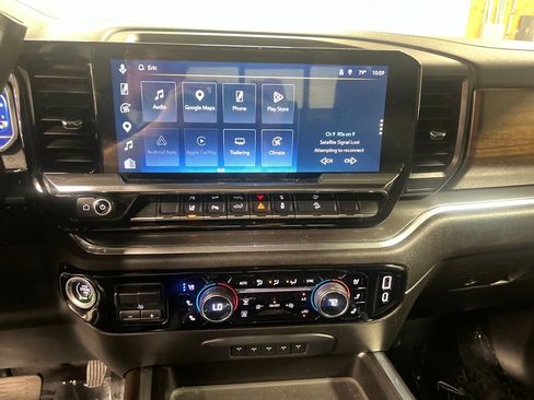 Certified 2024 Chevrolet Silverado 2500 High Country w/ High Country Premium Package AWD/4WD image 34