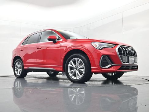 Used 2024 Audi Q3 2.0T Premium AWD/4WD image 51