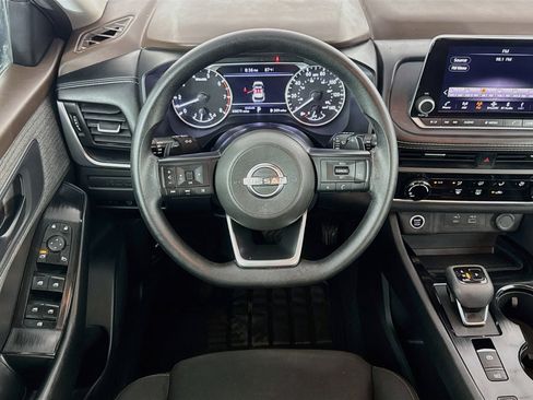 Used 2023 Nissan Rogue S FWD image 15