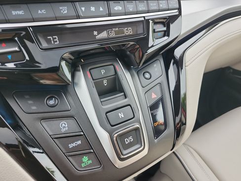 Used 2025 Honda Odyssey Touring image 27