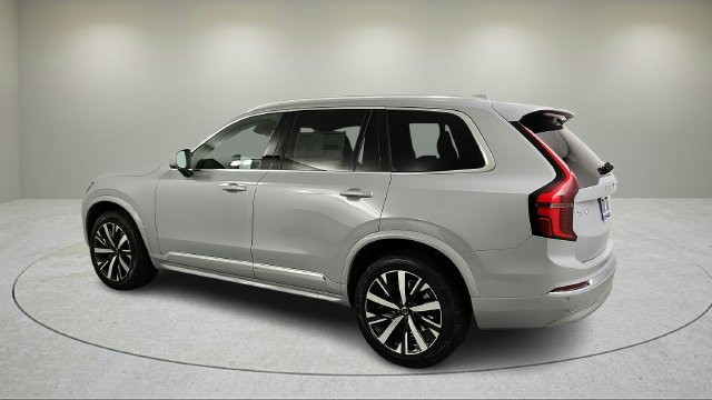 Used 2026 Volvo XC90 B5 Core AWD/4WD image 6