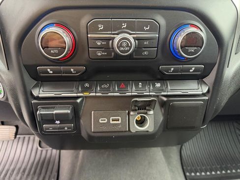 Used 2019 Chevrolet Silverado 1500 LT RWD image 35
