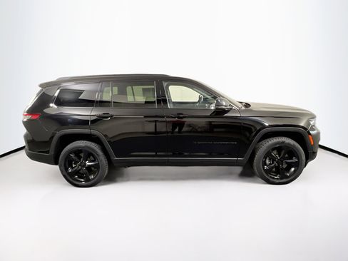 Used 2023 Jeep Grand Cherokee L Altitude image 4