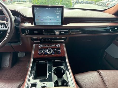 Used 2021 Lincoln Aviator Black Label AWD/4WD image 23
