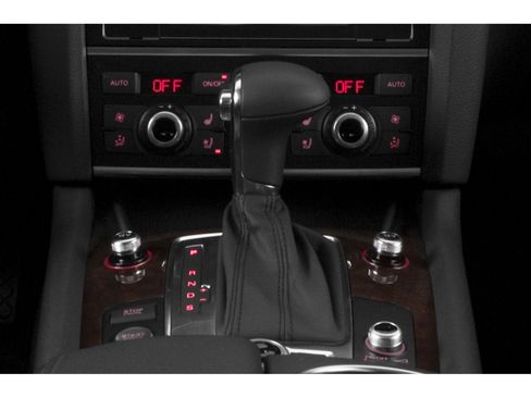 Used 2015 Audi Q7 3.0T Premium Plus w/ Premium Plus Package AWD/4WD image 11
