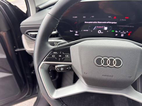 Certified 2025 Audi Q5 Premium w/ Convenience Package AWD/4WD image 18