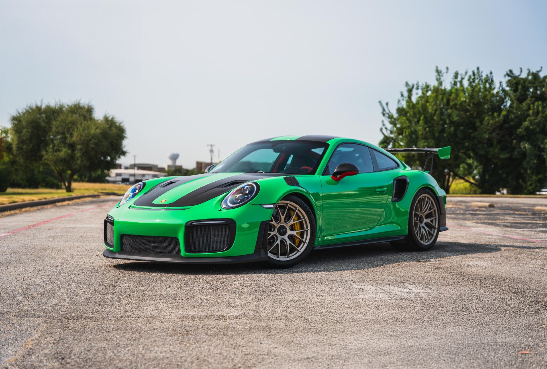 Used 2018 Porsche 911 GT2 RS RWD image 4
