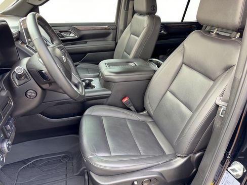 Certified 2024 Chevrolet Tahoe Z71 w/ Luxury Package AWD/4WD image 5