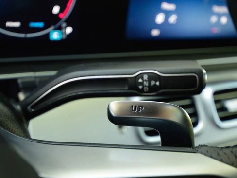 Used 2025 Mercedes-Benz GLE 53 AMG 4MATIC image 49