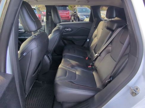 Used 2021 Jeep Cherokee Trailhawk w/ Premium Leather Package image 32