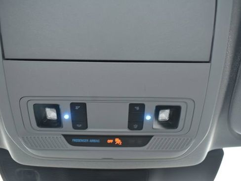 Used 2022 Ford Explorer XLT w/ Equipment Group 202A image 33