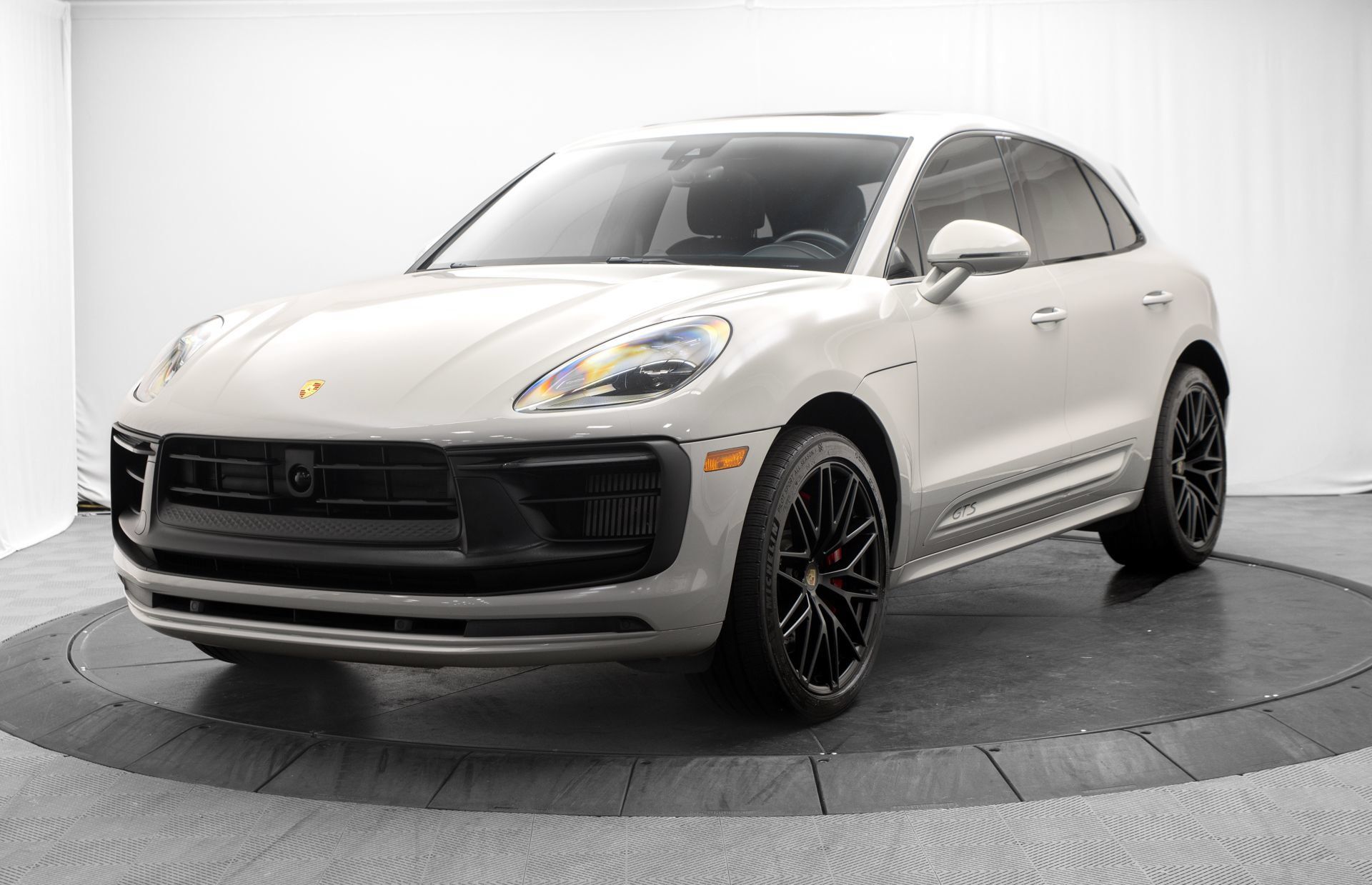 Used 2023 Porsche Macan GTS w/ Premium Package Plus AWD/4WD image 7