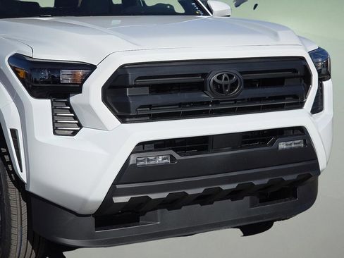 Used 2026 Toyota Tacoma SR5 AWD/4WD image 20