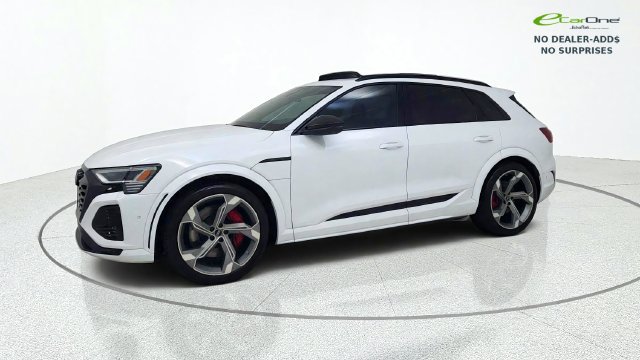 Used 2024 Audi Q8 e-tron Premium AWD/4WD image 4