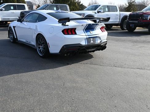 New 2026 Ford Mustang GT Premium w/ GT Performance Package image 6