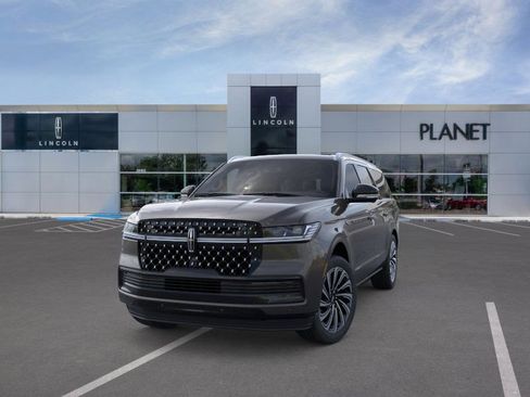 New 2025 Lincoln Navigator L Black Label image 2