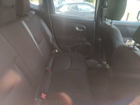 Used 2020 Jeep Renegade Sport w/ Sport Appearance Group AWD/4WD image 29