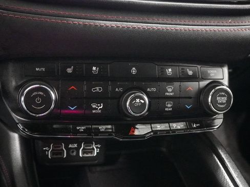 Certified 2022 Dodge Durango R/T image 28