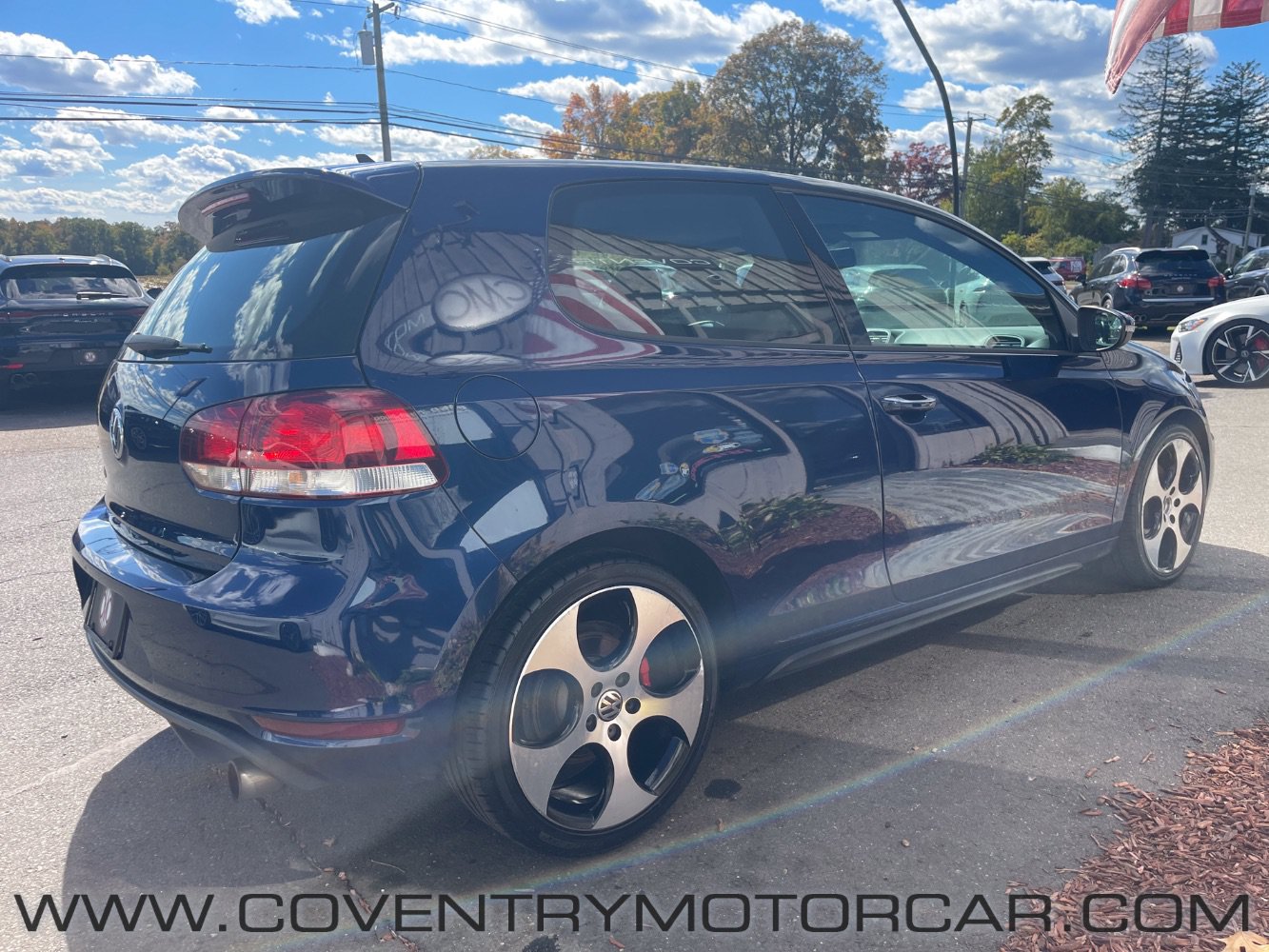 Used 2012 Volkswagen Golf 2-Door FWD image 5