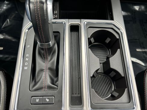 Certified 2019 Ford F150 Platinum w/ Equipment Group 701A Luxury image 32