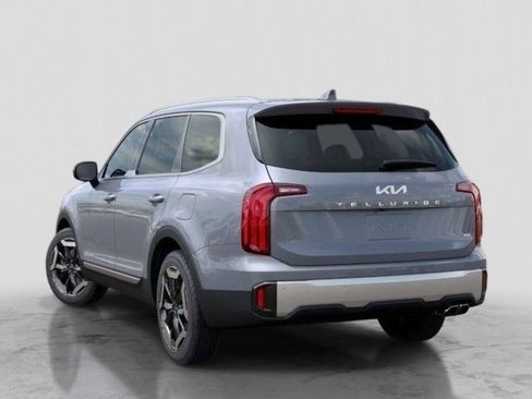 Used 2025 Kia Telluride S image 4