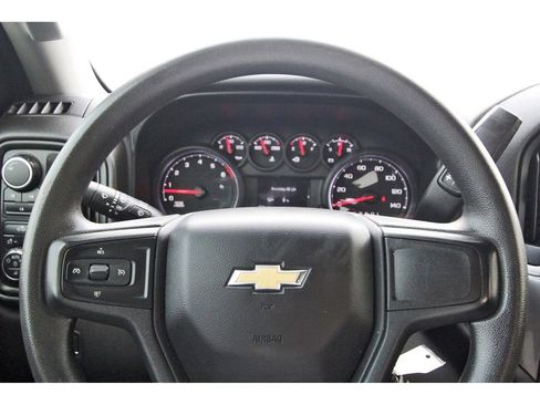 Used 2022 Chevrolet Silverado 2500 Custom w/ Custom Value Package image 15