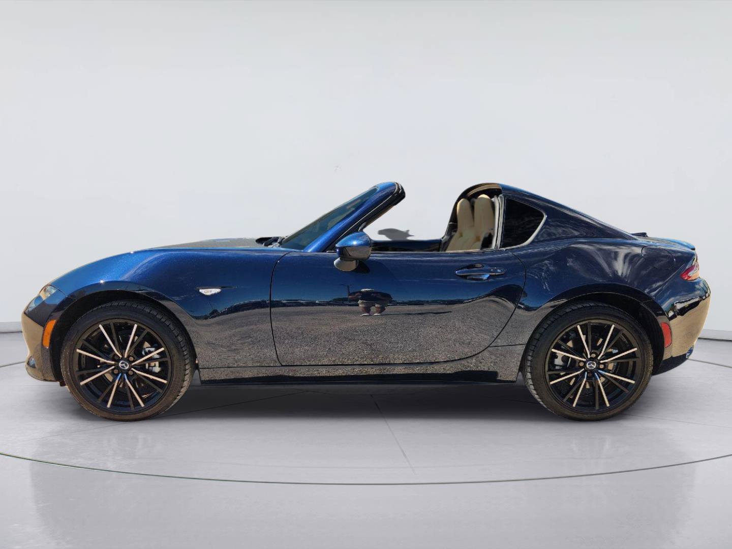Used 2025 MAZDA MX-5 Miata RF Grand Touring RWD image 4