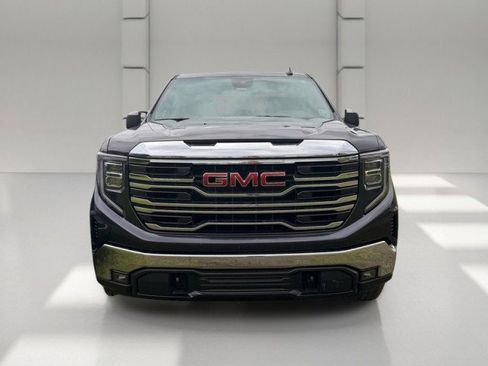 Used 2022 GMC Sierra 1500 SLT w/ SLT Premium Package AWD/4WD image 2