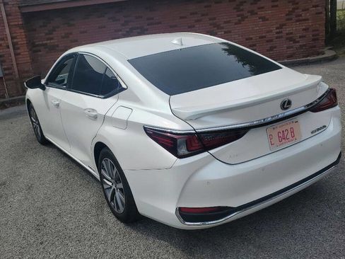 Used 2021 Lexus ES 300h w/ Premium Package image 8