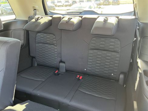 Certified 2025 Nissan Pathfinder S image 26