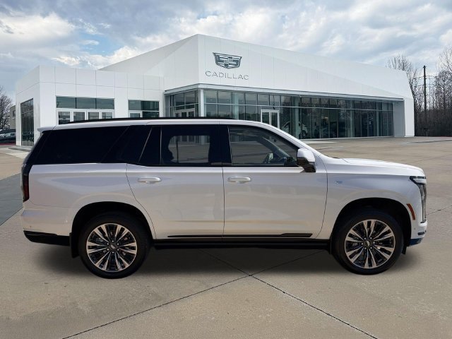 Used 2025 Cadillac Escalade Sport Platinum AWD/4WD image 2