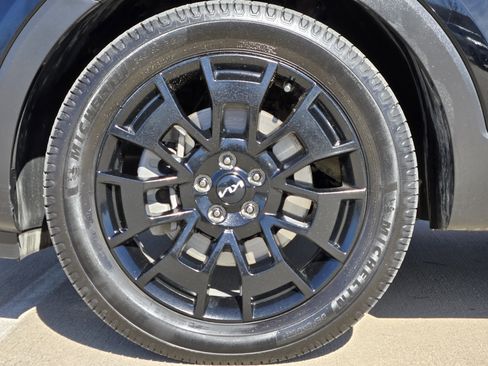 Used 2022 Kia Telluride SX w/ Nightfall Edition Package image 16