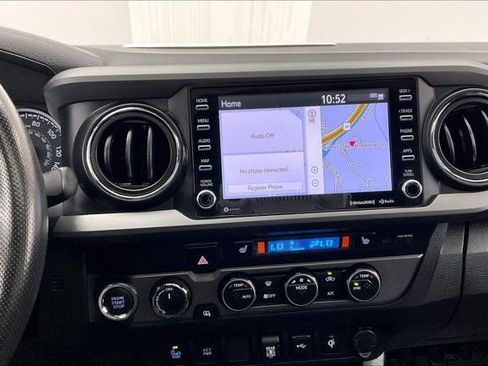 Used 2021 Toyota Tacoma TRD Sport image 5