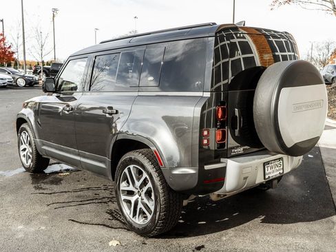 Used 2023 Land Rover Defender 110 S image 32