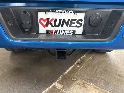 Used 2022 GMC Canyon Elevation image 14