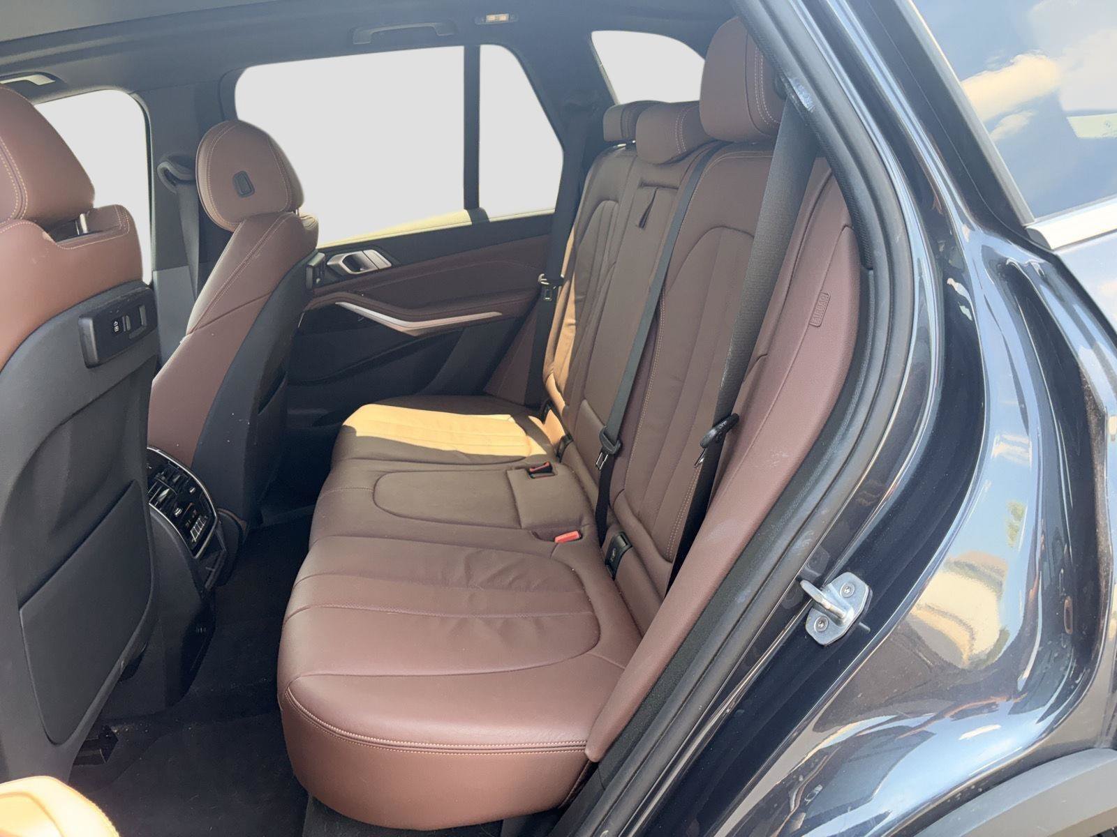 Used 2019 BMW X5 xDrive40i w/ Convenience Package AWD/4WD image 7