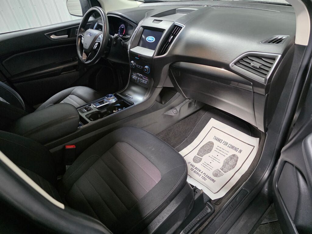 Used 2020 Ford Edge SE AWD/4WD image 7