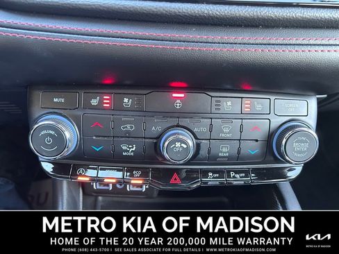 Used 2023 Dodge Durango GT image 22